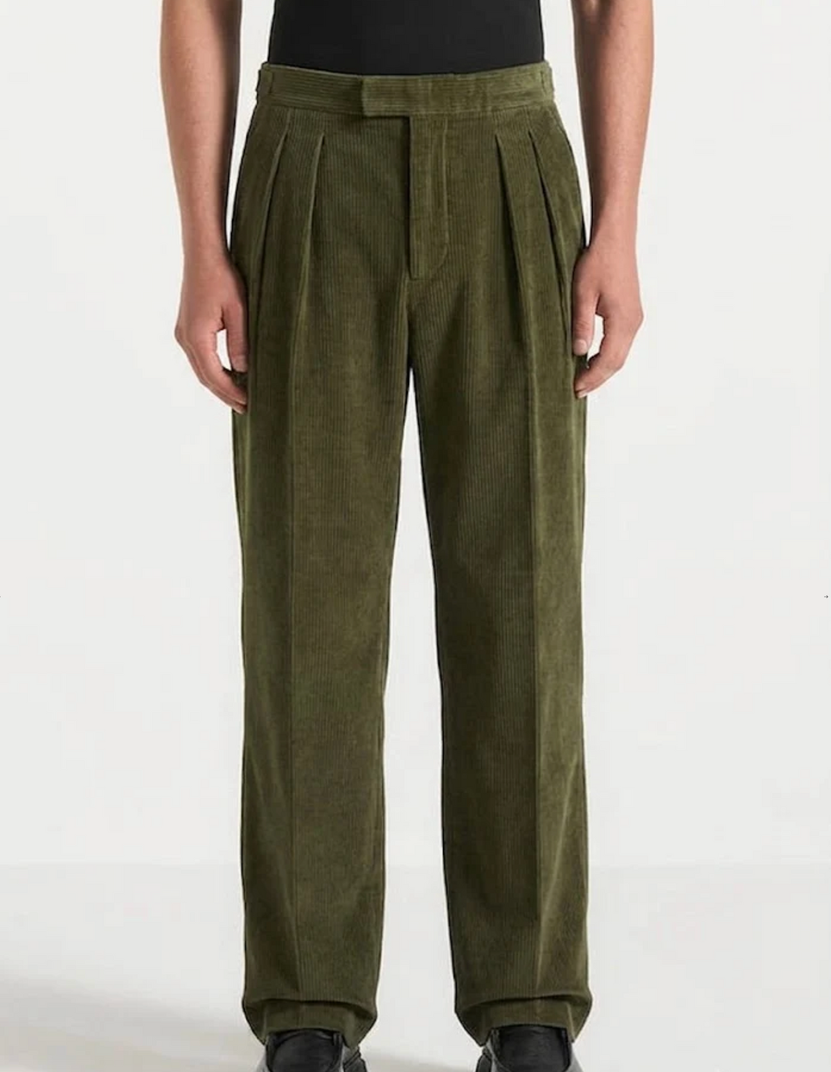Olive Two Pleated Relaxed Fit Corduroy Trouser by Monscre